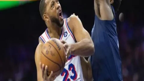 曼联专家预测：大乐透期号分析，曼联积分有望超曼城